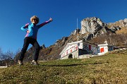 14 Rif. Menaggio (1383 m) con  il Monte Grona 